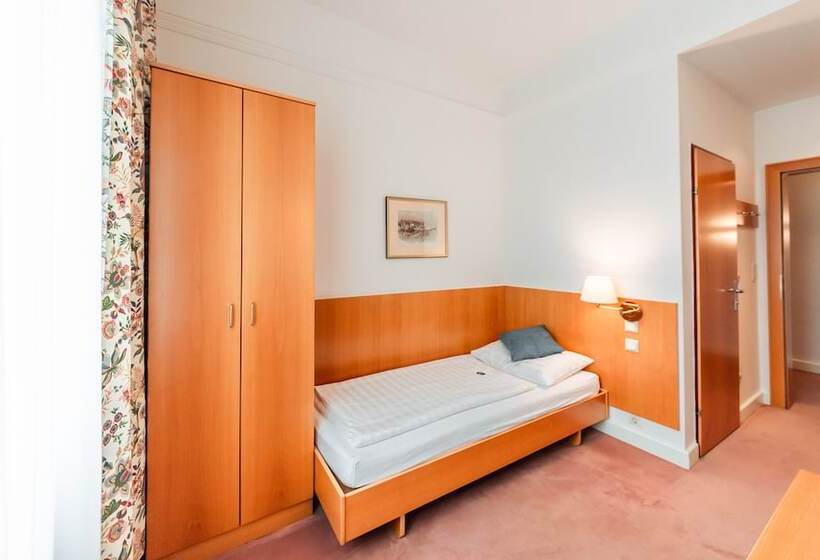 스탠다드 싱글 룸, Markgraf