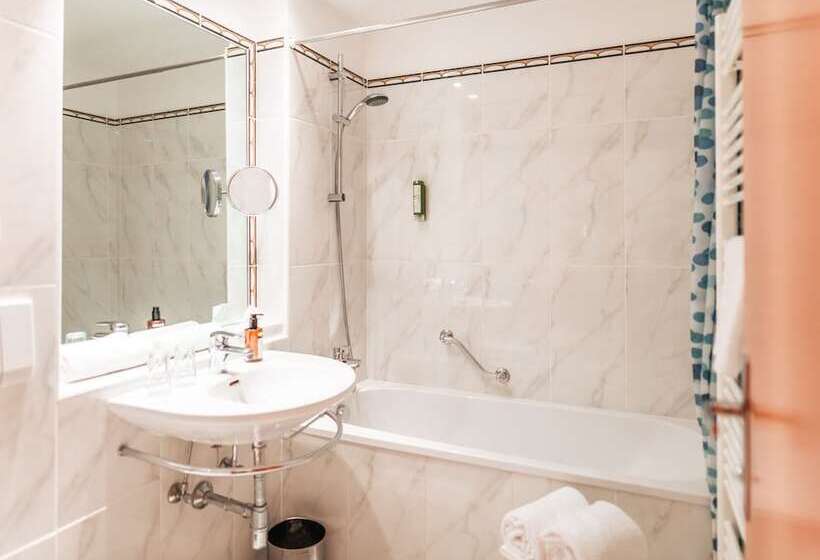 스탠다드 룸, Markgraf