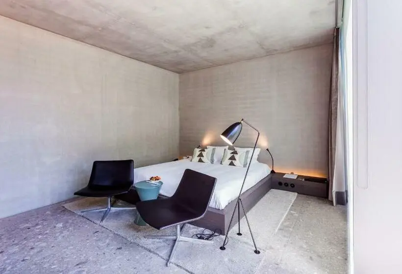 Deluxe-huone, Notarishuys Pure
