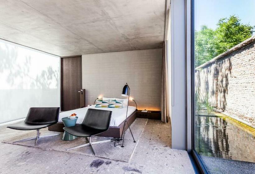 Номер Superior, Notarishuys Pure