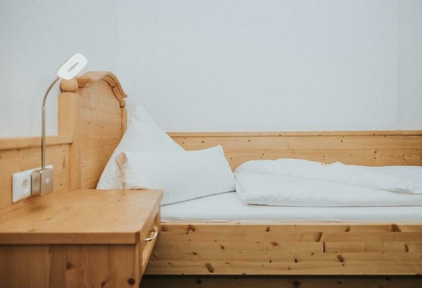 غرفة قياسية فردية, Silberfux