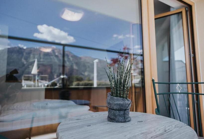 غرفة عائلية, Silberfux