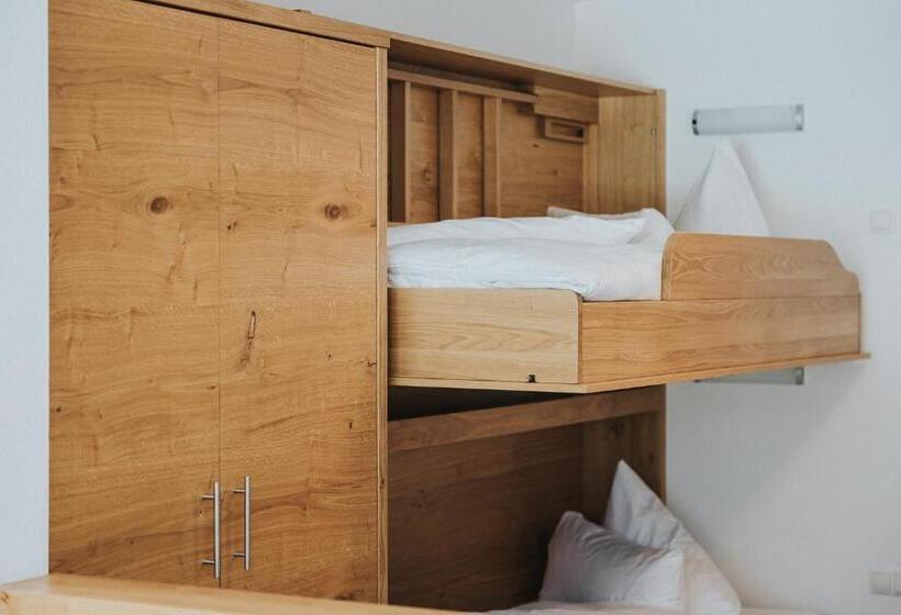 غرفة عائلية, Silberfux