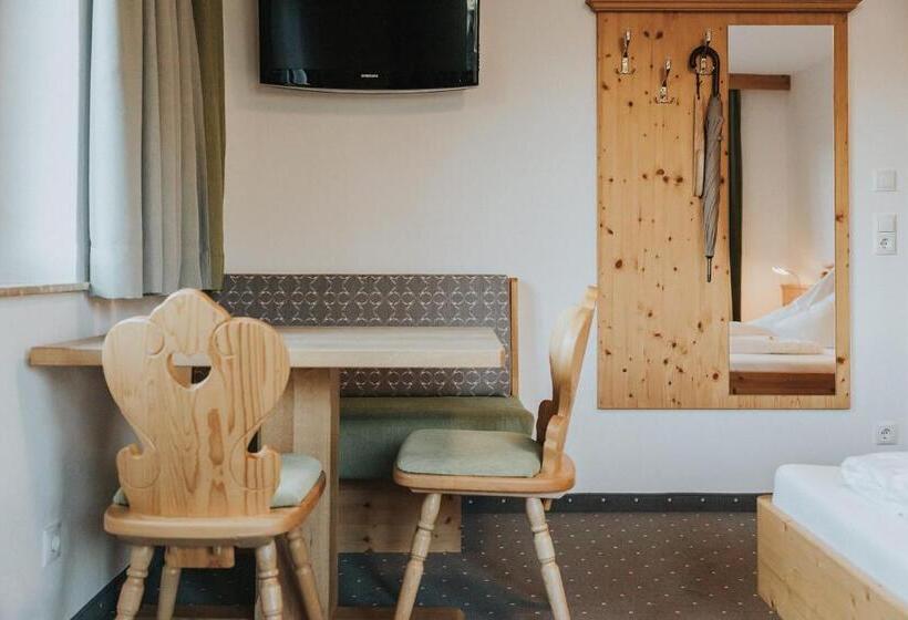 شقة غرفة واحدة ذات إطلالة, Silberfux