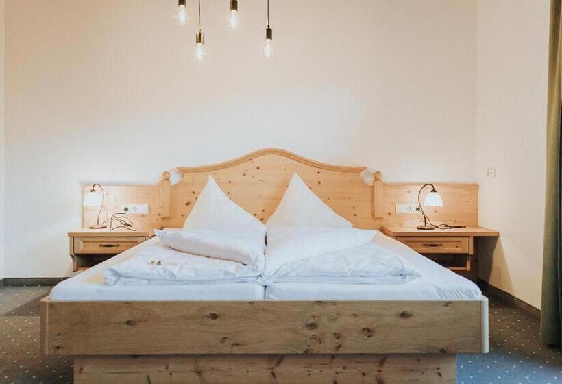 غرفة ديلوكس, Silberfux