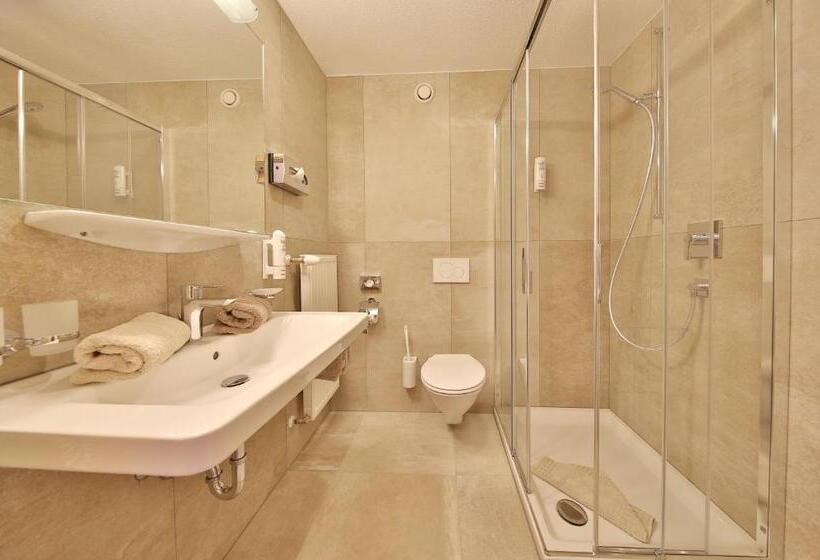 컴포트 룸, Silvretta