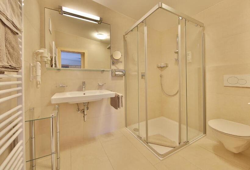 컴포트 룸, Silvretta