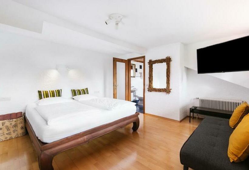 이코노미 룸, Sonnhof