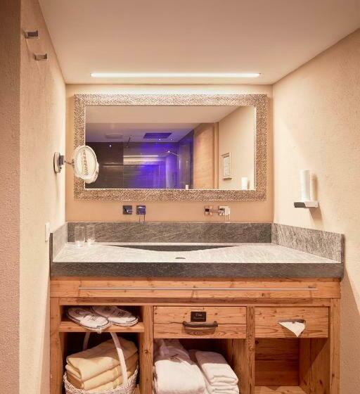 اتاق استاندارد, Tirol