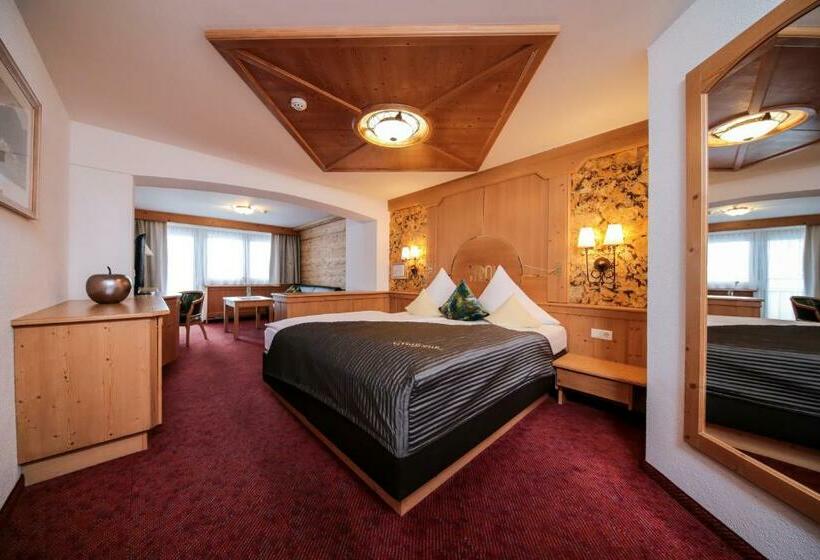 اتاق سوپریور, Tirol