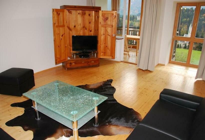 شقة غرفتين, Villa Blumegg