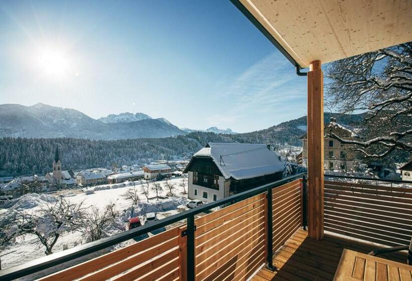 إستديو قياسى مزود بشرفة, Villa Blumegg