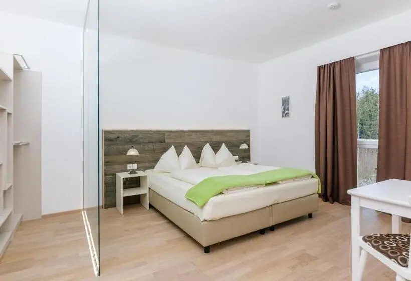 Juniorsviitti Puutarhanäkymä, Villa Blumegg
