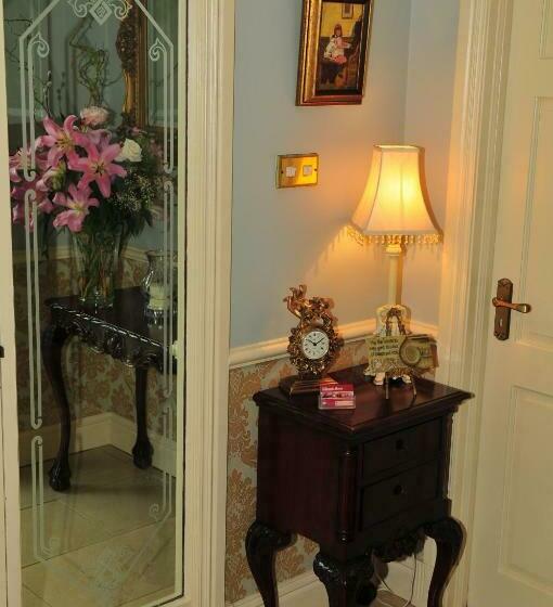 غرفة ديلوكس مطلّة علي الحديقة, Killererin House B&b