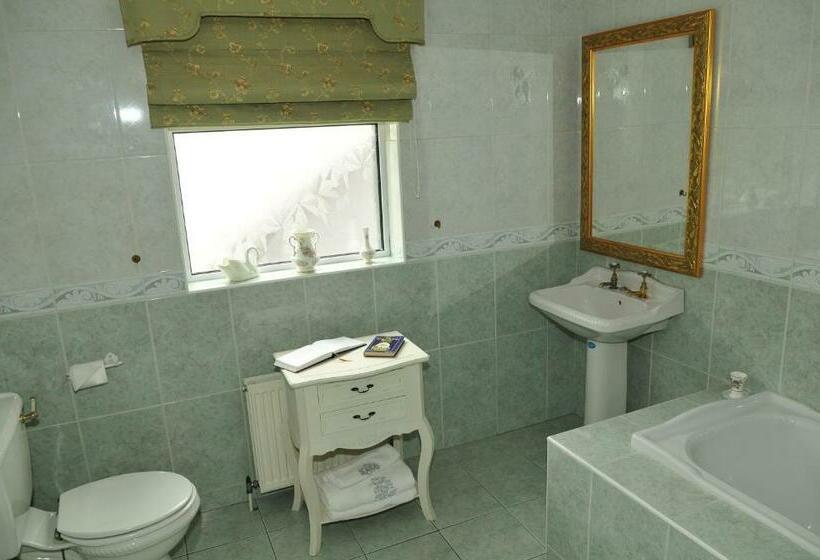 Номер Стандарт Индивидуальный Совместная Ванная, Killererin House B&b