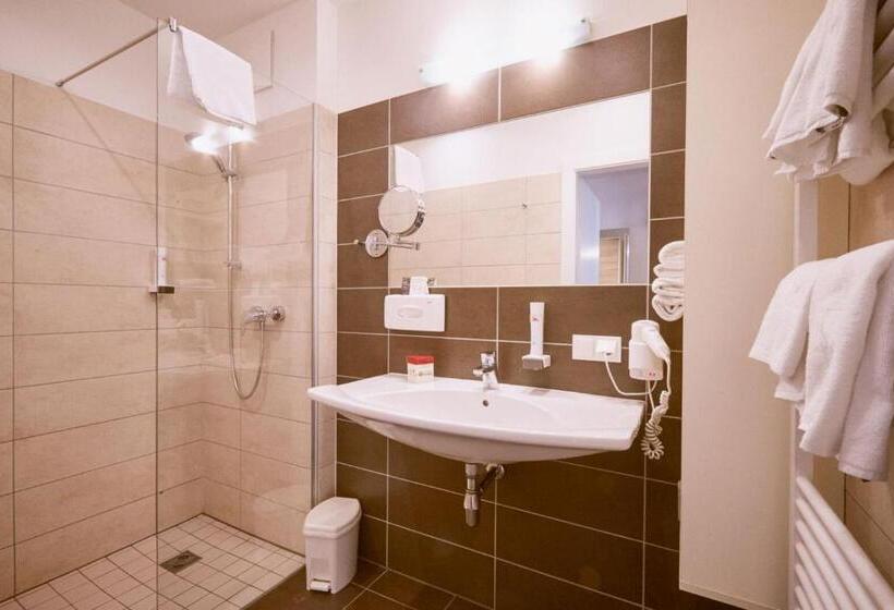 اتاق استاندارد چهار تخته, Planai By Alpeffect Hotels