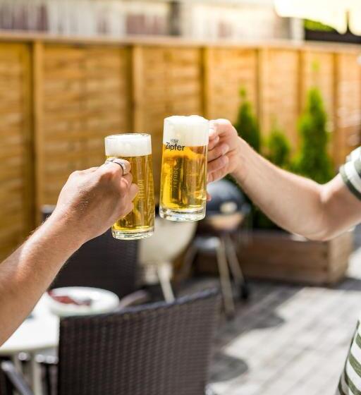 غرفة قياسية ثلاثية حمام مشترك, Rutsche Hostel