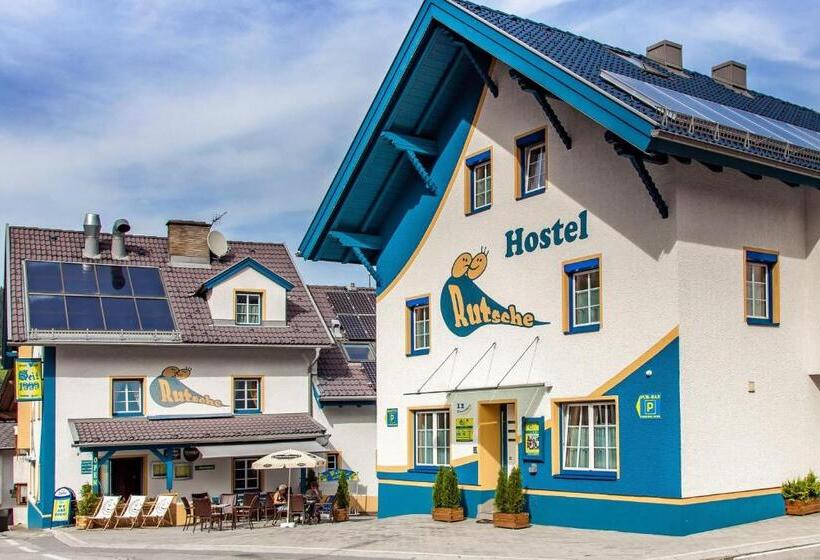 شقة غرفة واحدة, Rutsche Hostel