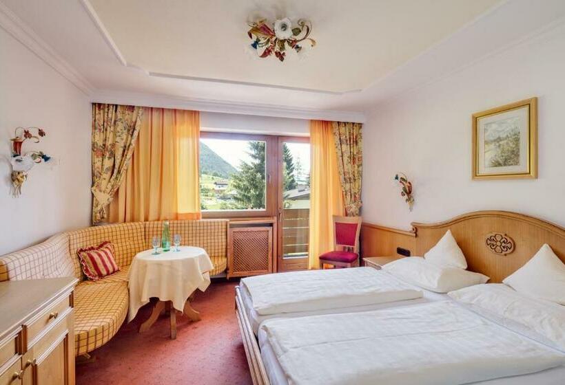 Номер Стандарт, Unser Berghof