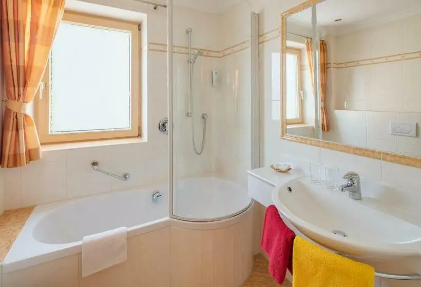 Deluxe-huone, Unser Berghof