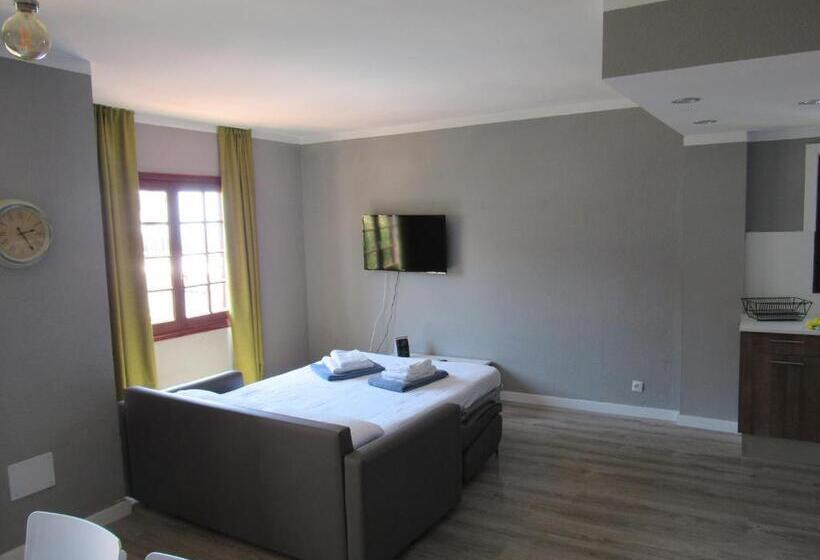 דירת שלושה חדרים, Aparthotel Nelva Resort