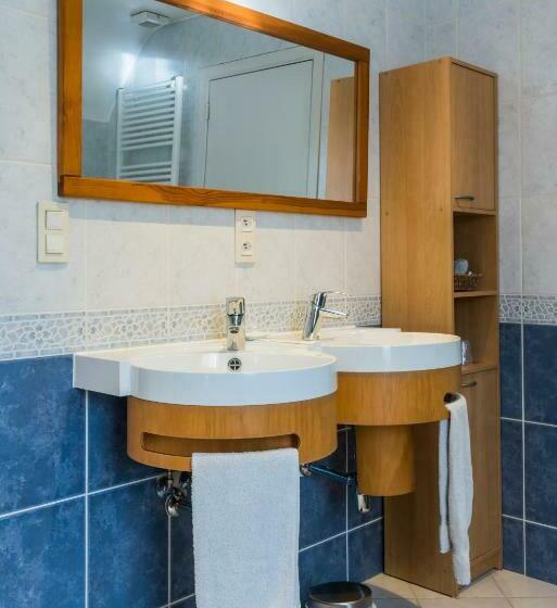 コンフォートルーム, B&b La Clé Du Sud