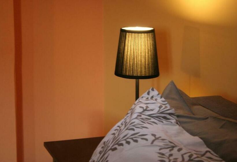 コンフォートルーム, B&b La Clé Du Sud