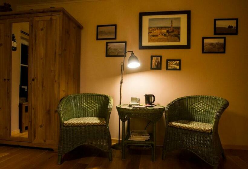 コンフォートルーム, B&b La Clé Du Sud