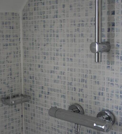 コンフォートルーム, B&b La Clé Du Sud