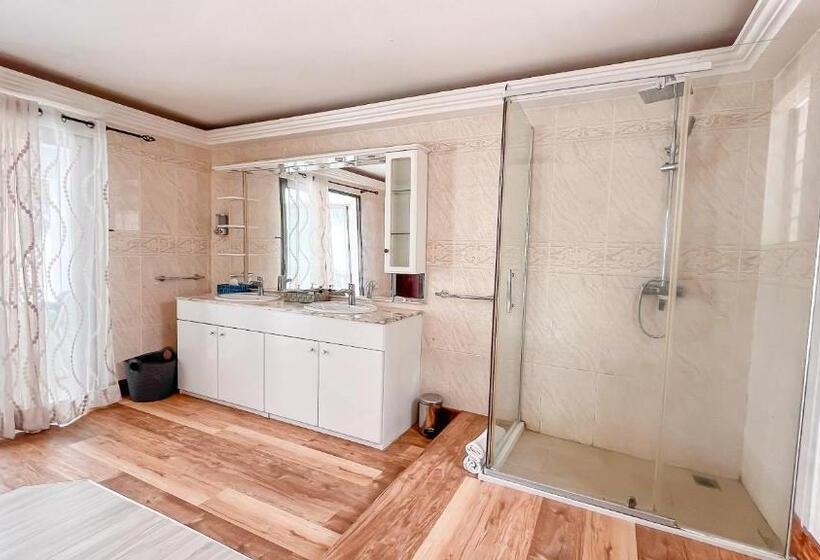 시니어 스위트, Résidence Hôtelière Océane