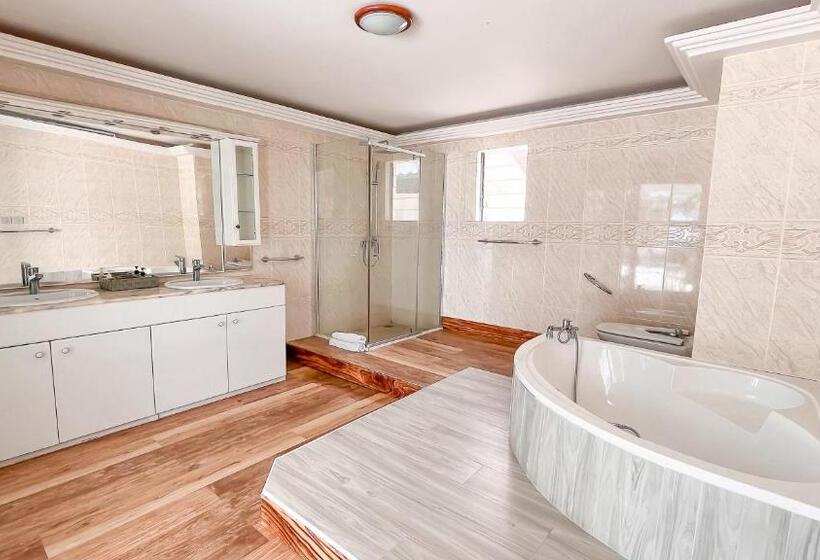 시니어 스위트, Résidence Hôtelière Océane