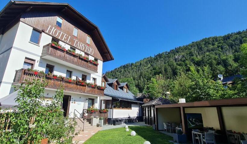 经典四人房间, Tarvisio Four Seasons