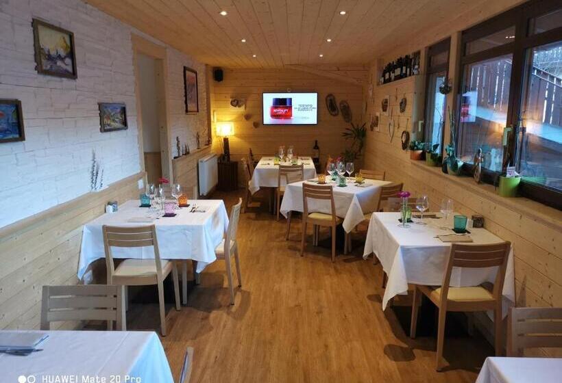 经典四人房间, Tarvisio Four Seasons