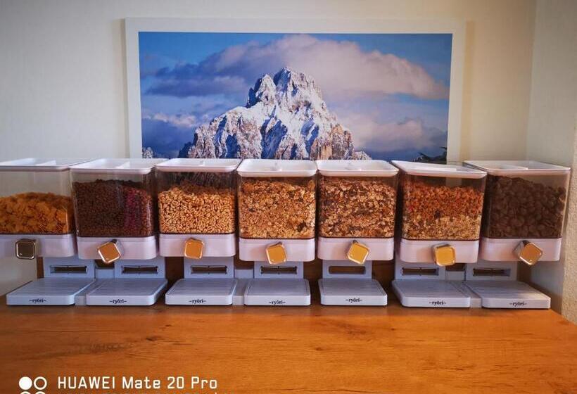 标准三人间, Tarvisio Four Seasons