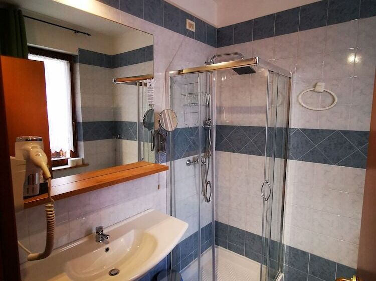 Номер Стандарт Трехместный, Tarvisio Four Seasons