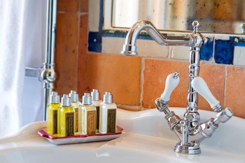 Номер Стандарт, Badia Santa Maria De  Olearia