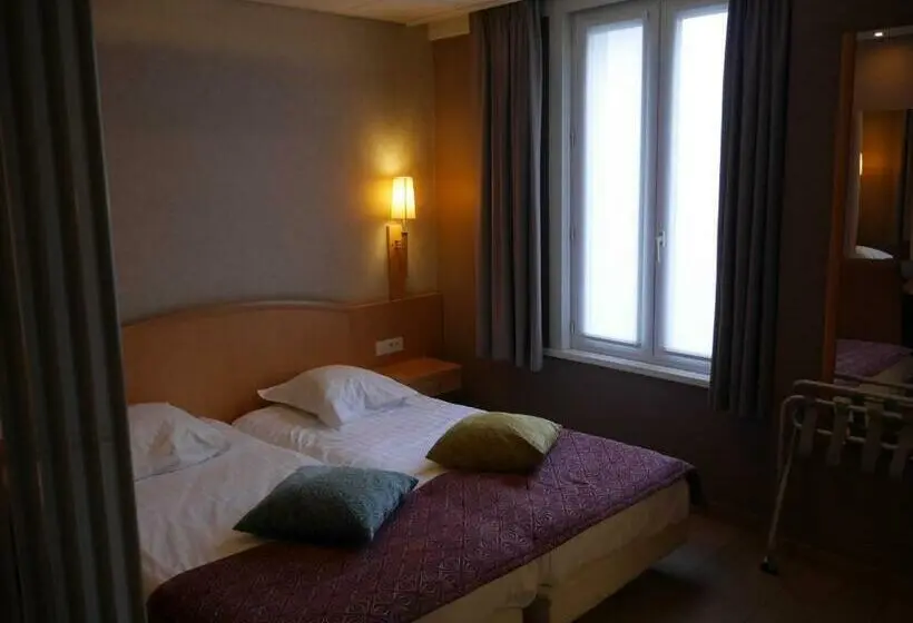 Standard Yhden Hengen Huone, Cajou