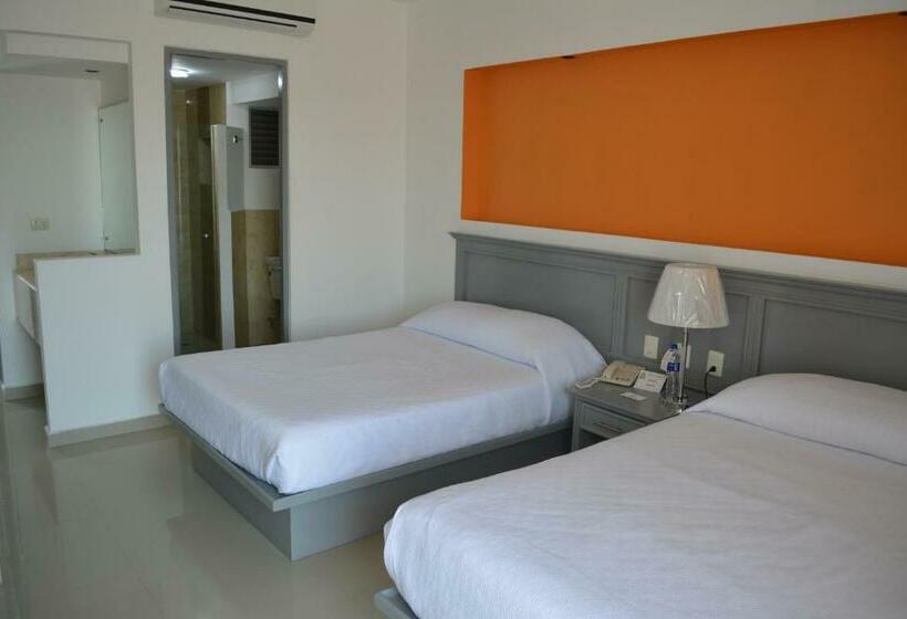 غرفة قياسية مزوَّدة بشُرفة, Del Parque