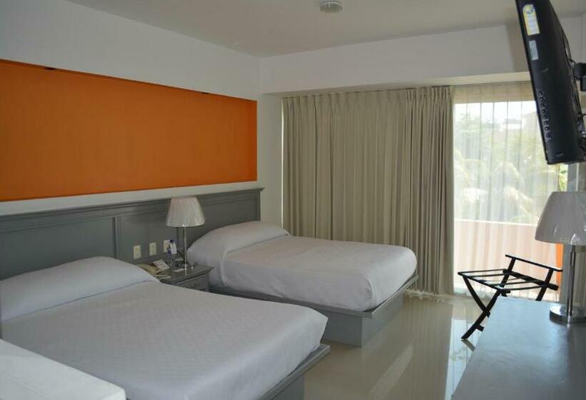 غرفة قياسية مزوَّدة بشُرفة, Del Parque