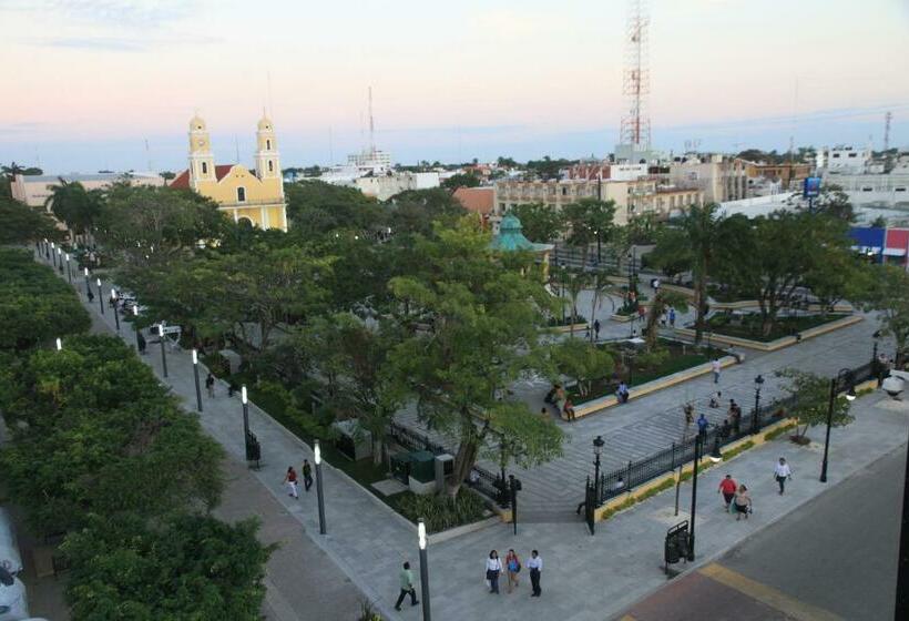 غرفة قياسية مزوَّدة بشُرفة, Del Parque