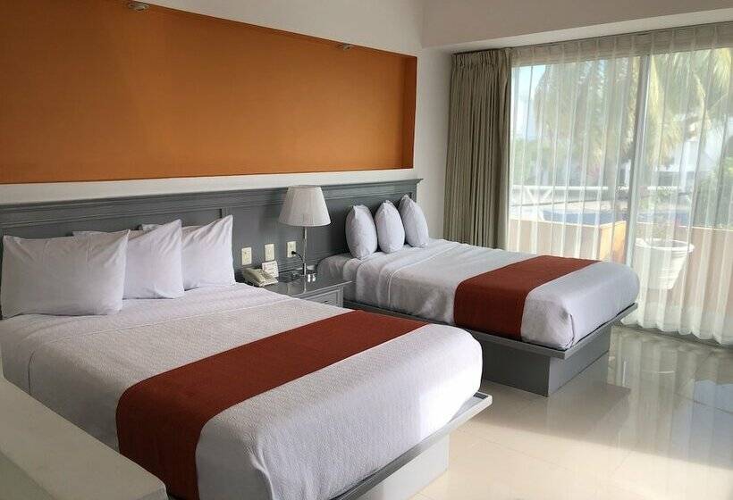 غرفة قياسية مزوَّدة بشُرفة, Del Parque