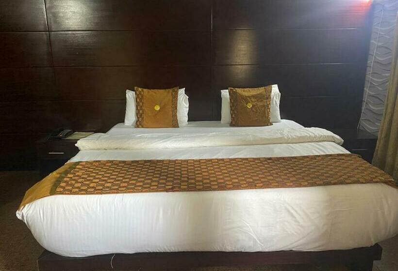 اتاق لوکس, Galpin Suites