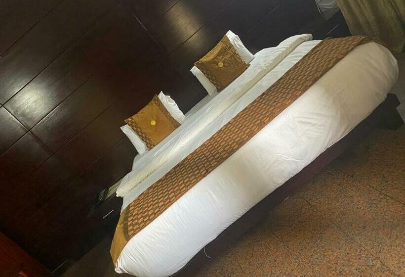 اتاق لوکس, Galpin Suites