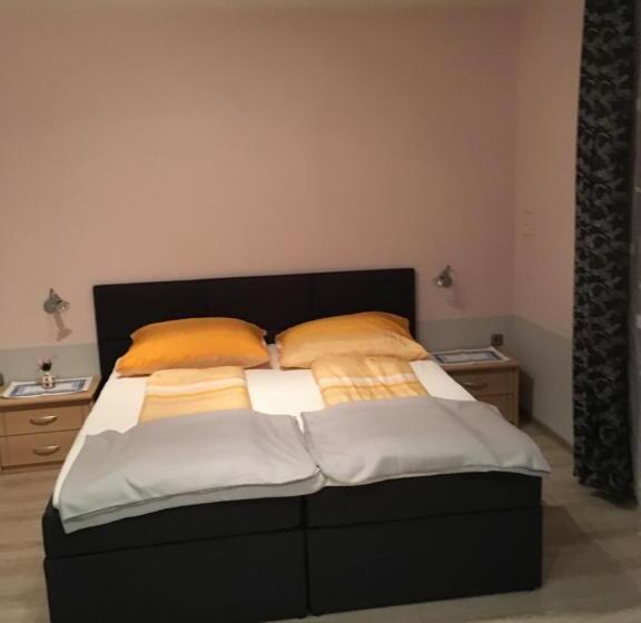 バルコニー付きスタンダードトリプルルーム, Gasthof Liebetegger