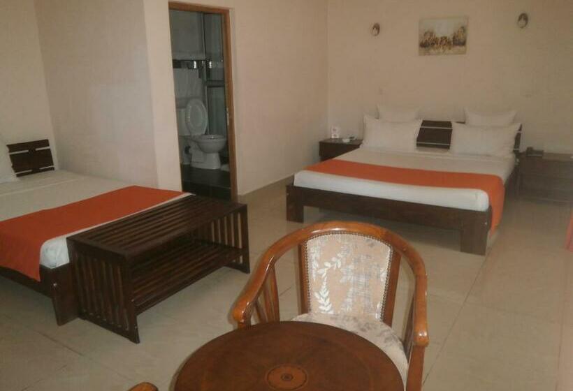 اتاق خانوادگی, H1