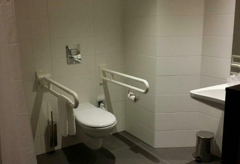 Quarto Estandar para Deficientes Físicos, Hampton By Hilton Hamburg City Centre