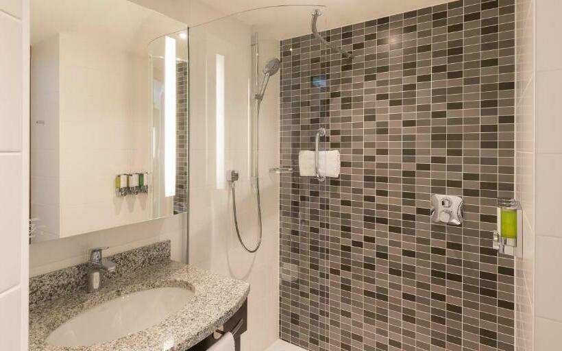 اتاق استاندارد, Hampton By Hilton Hamburg City Centre