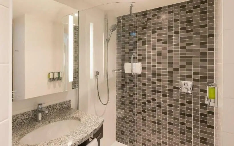 اتاق استاندارد, Hampton By Hilton Hamburg City Centre