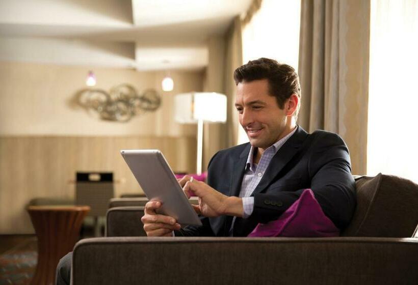 اتاق استاندارد برای معلولان, Hampton By Hilton Hamburg City Centre