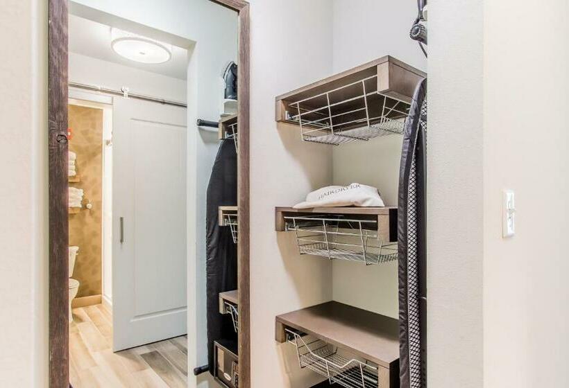 스탠다드 스튜디오 킹침대, Hilton Garden Inn Ft. Walton Beach